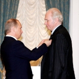 Президент В.В. Путин вручает орден Знак Почета в Кремле